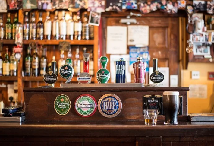bar's corner